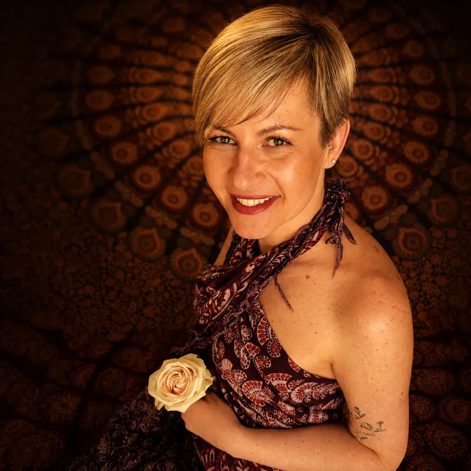 Caro – Diamond Lotus Massage Team