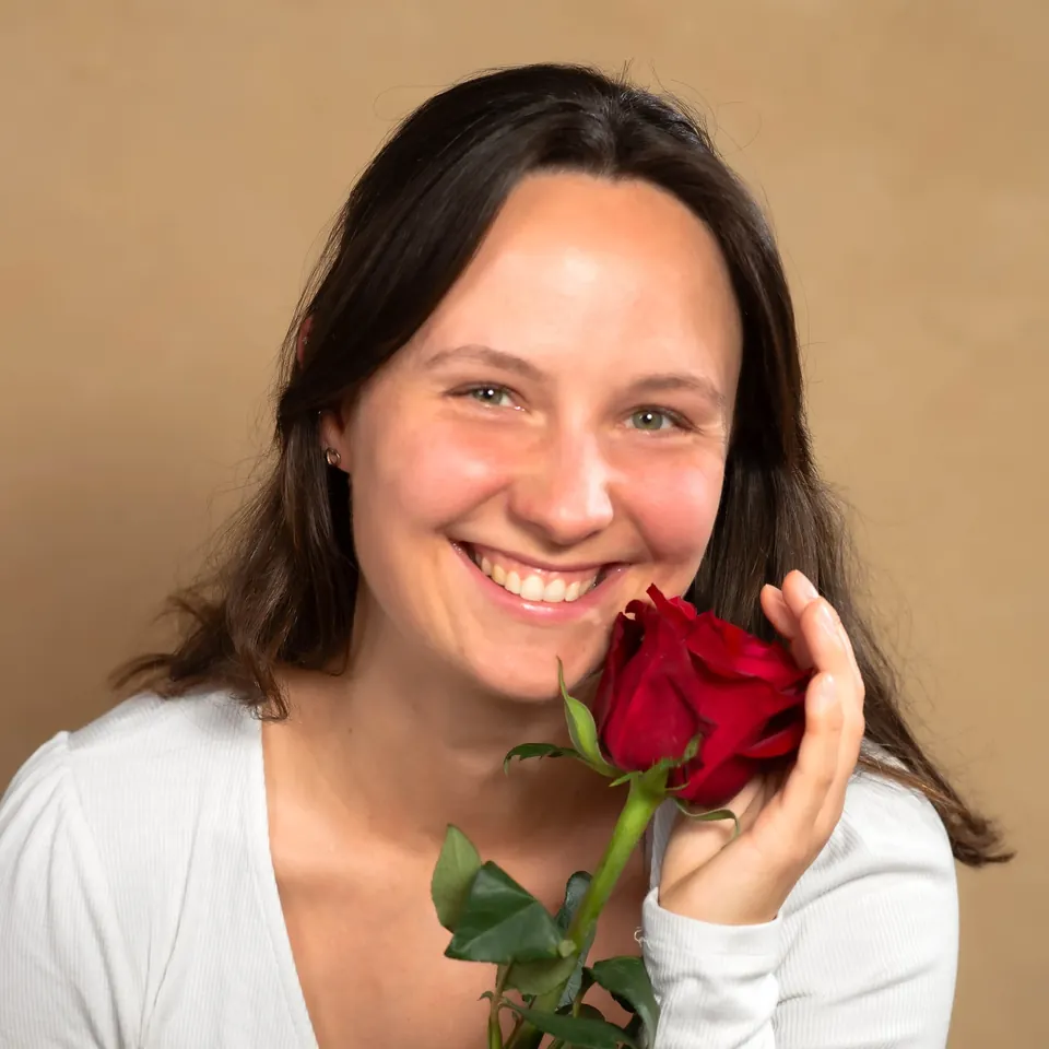 Lena – Diamond Lotus Massage Team